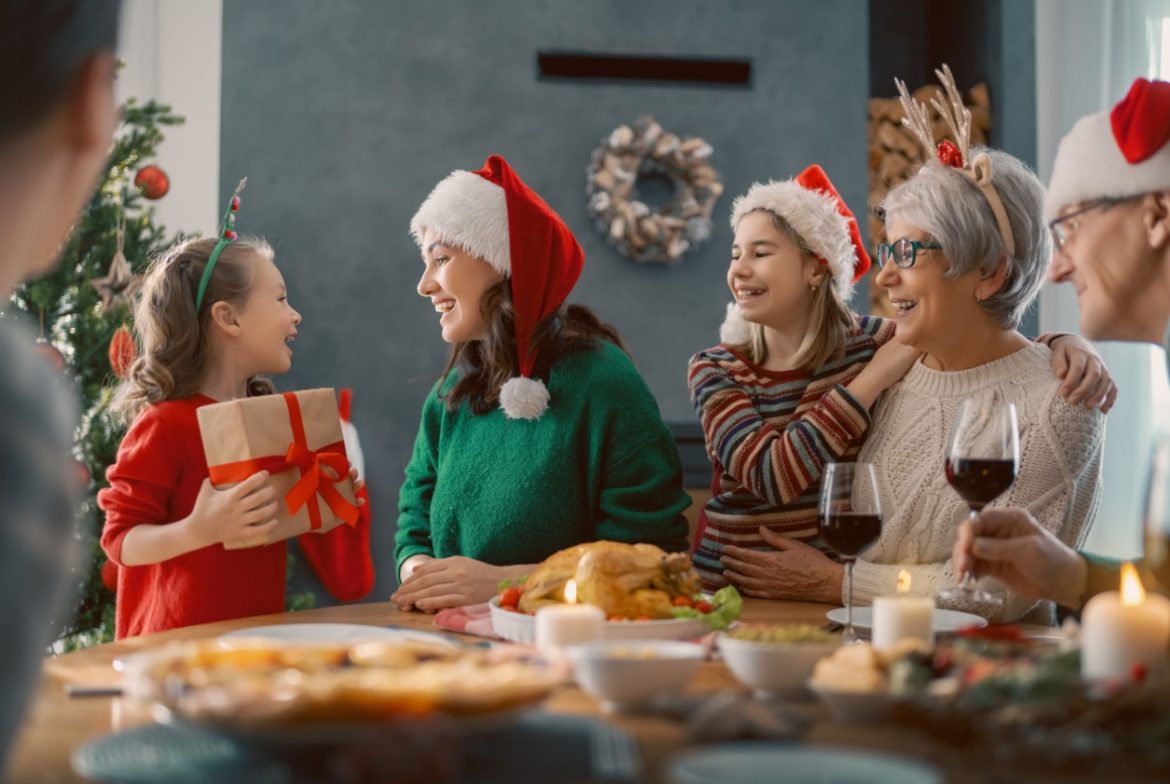 Cara Kreatif Mengadakan Pesta Natal di Rumah untuk Keluarga