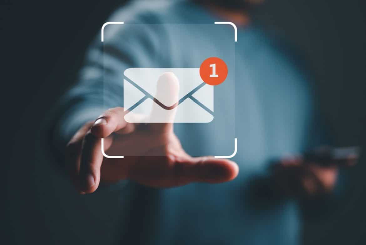 Waspada Penipuan Email Kartu Kredit_ Tips Aman Bertransaksi Online Waspada Penipuan Email Kartu Kredit: Tips Aman Bertransaksi Online