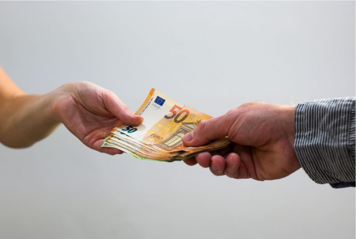 Apa Itu Tunjangan Definisi, Jenis, dan Perbedaannya dengan Gaji Apa Itu Tunjangan Definisi, Jenis, dan Perbedaannya dengan Gaji