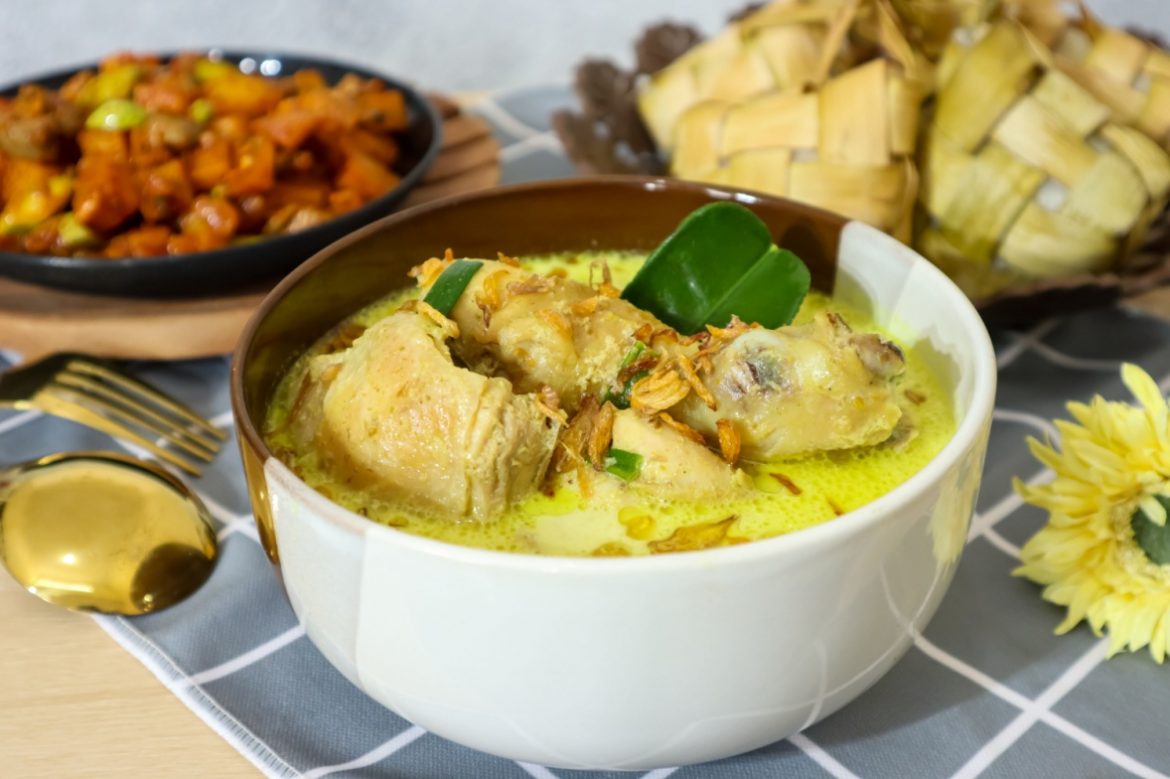 Resep Opor Ayam Gurih dan Lezat Untuk Lebaran Resep Opor Ayam Gurih dan Lezat Untuk Lebaran