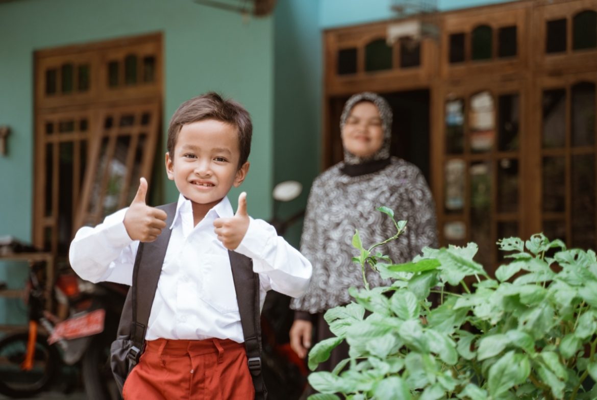 Cicilan Kartu Kredit untuk Pendidikan Anak_ Aman Gak Sih_ Cicilan Kartu Kredit untuk Pendidikan Anak: Aman Gak Sih?