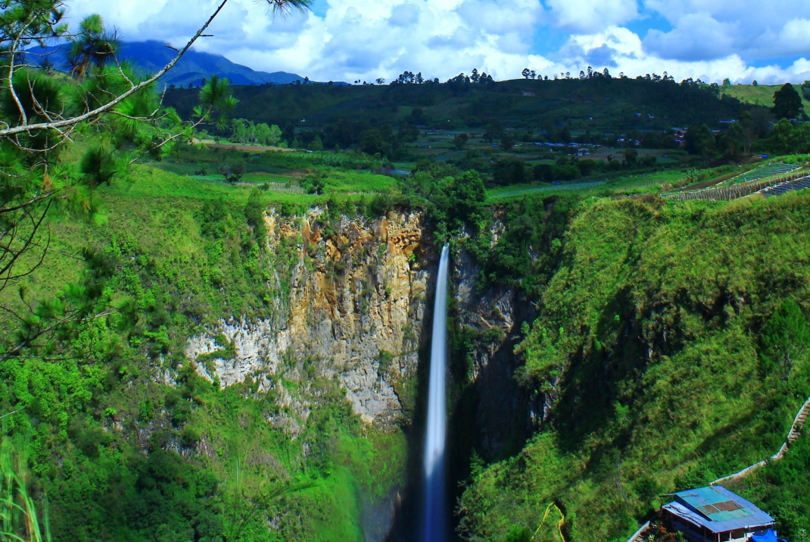 Air Terjun Sipiso-piso