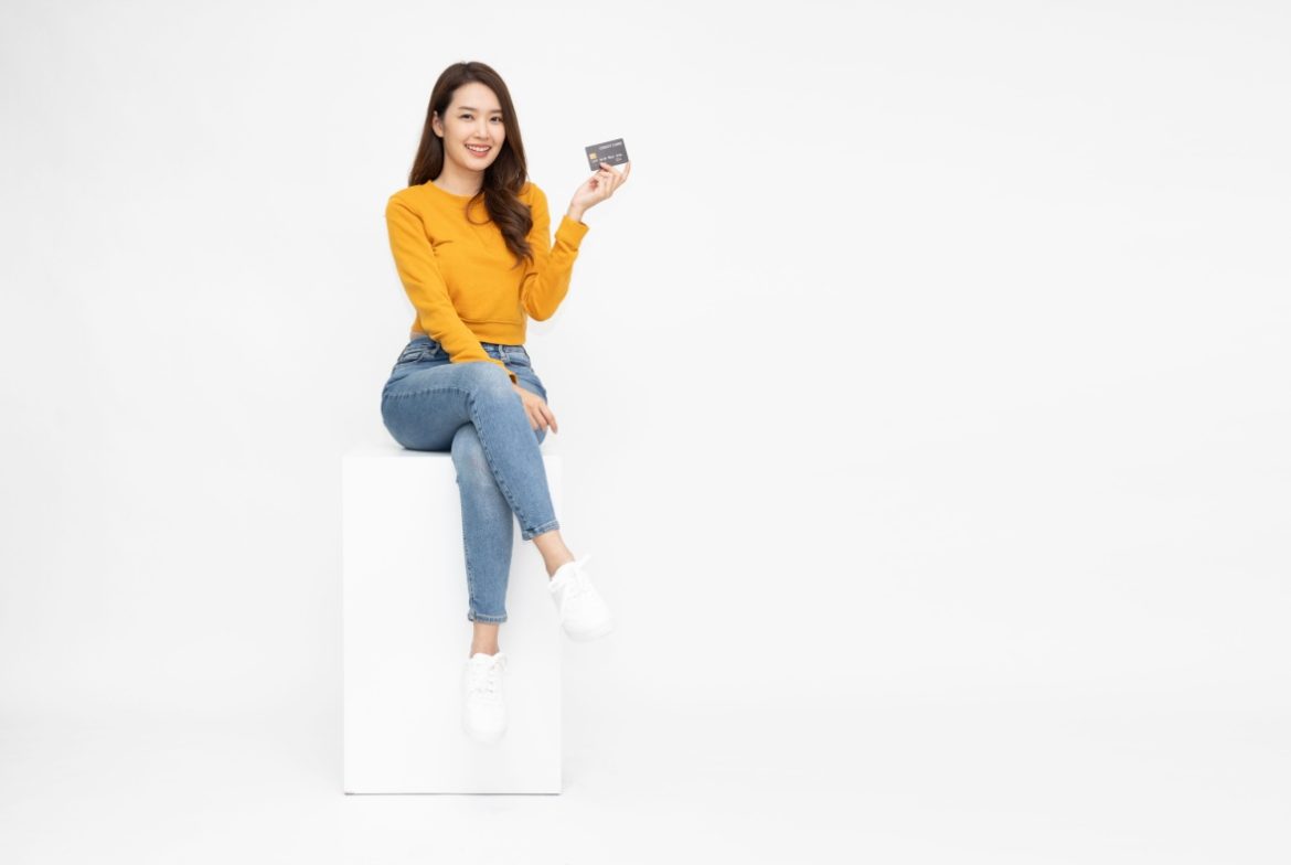 membayar tagihan kartu kredit secara penuh