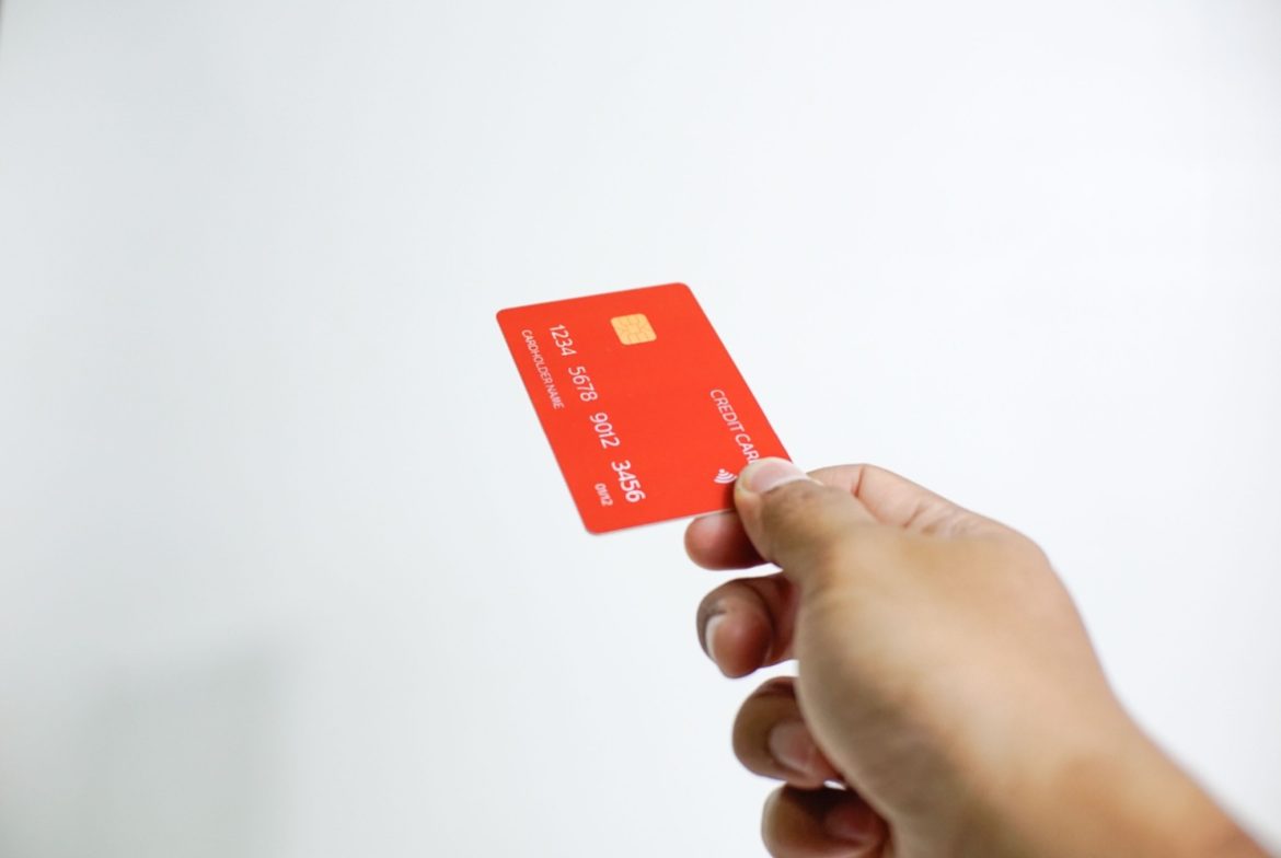 perbedaan pembayaran minimum