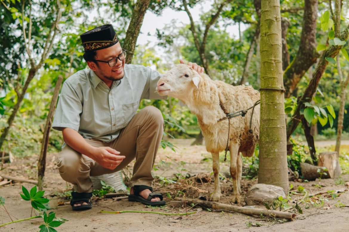 Doa Kurban Idul Adha Lengkap dengan Bacaan, Arti, dan Adabnya