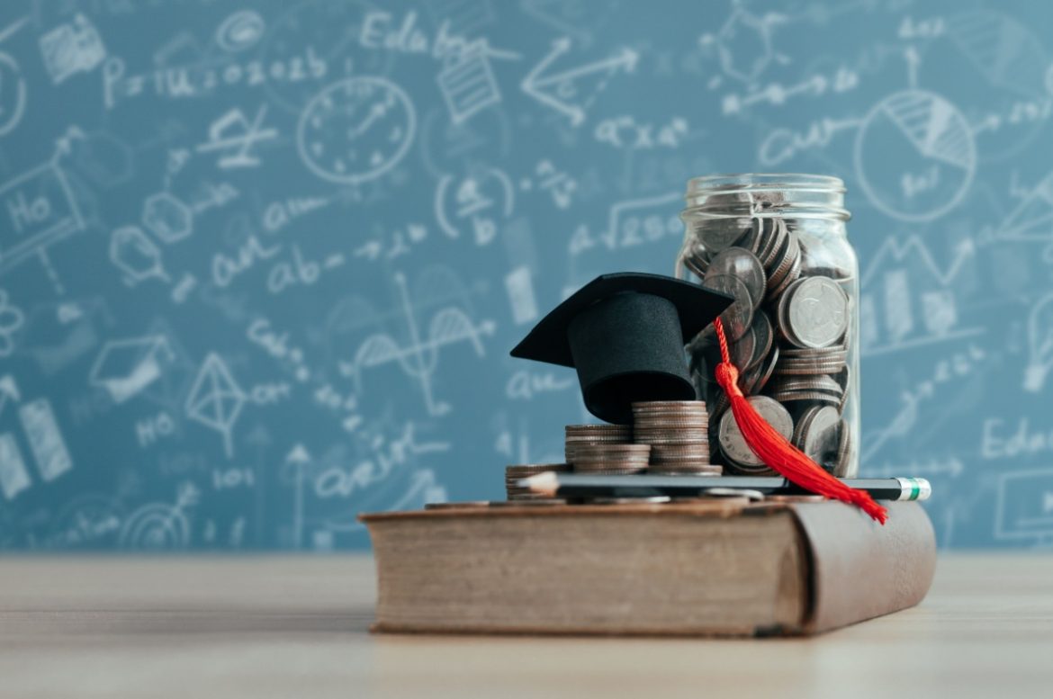Apa Itu Tabungan Pendidikan? Cara Siapkan Dana Sekolah Anak
