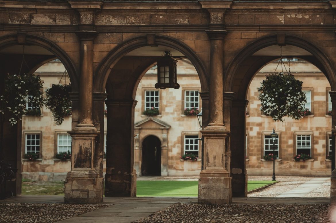 Daftar Sekolah Cambridge Tangerang Selatan dan Tipsnya