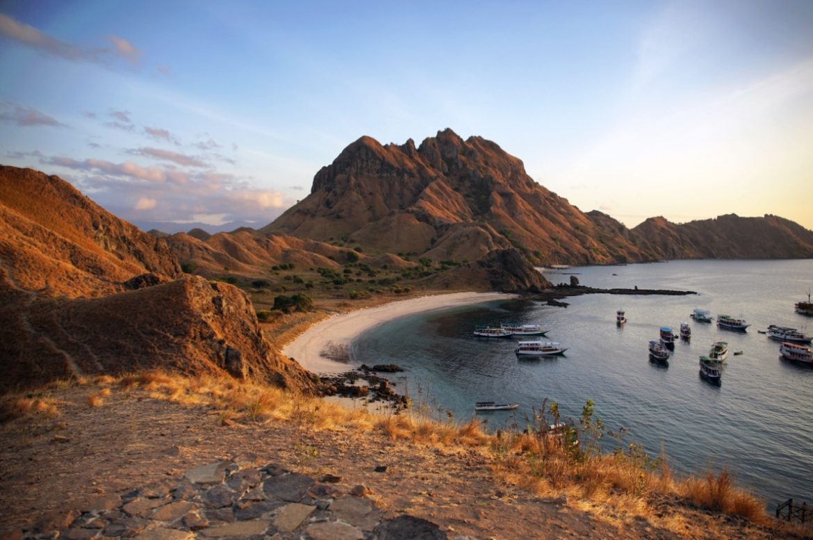 Wisata Nusa Tenggara Timur 7 Destinasi Wajib untuk Liburan